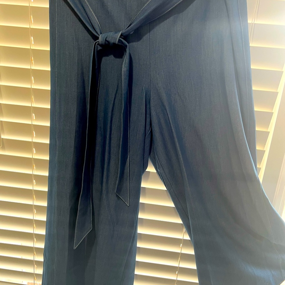 Tahari pants , size L